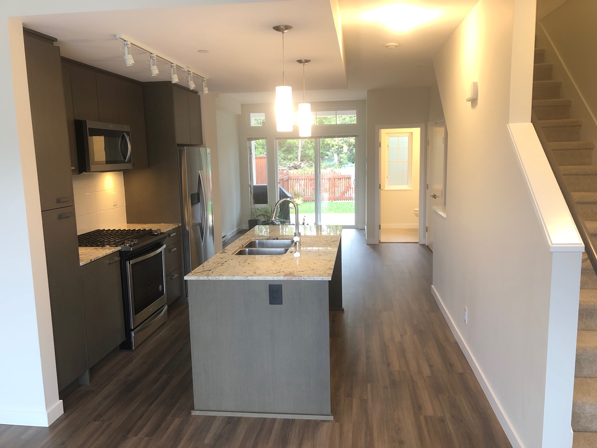 Properties for rent, Sunshine Coast, Gibsons, Sechelt, Roberts Creek