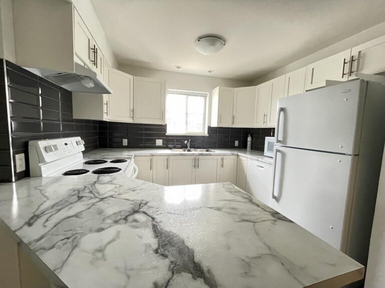 Properties for rent, Sunshine Coast, Gibsons, Sechelt, Roberts Creek