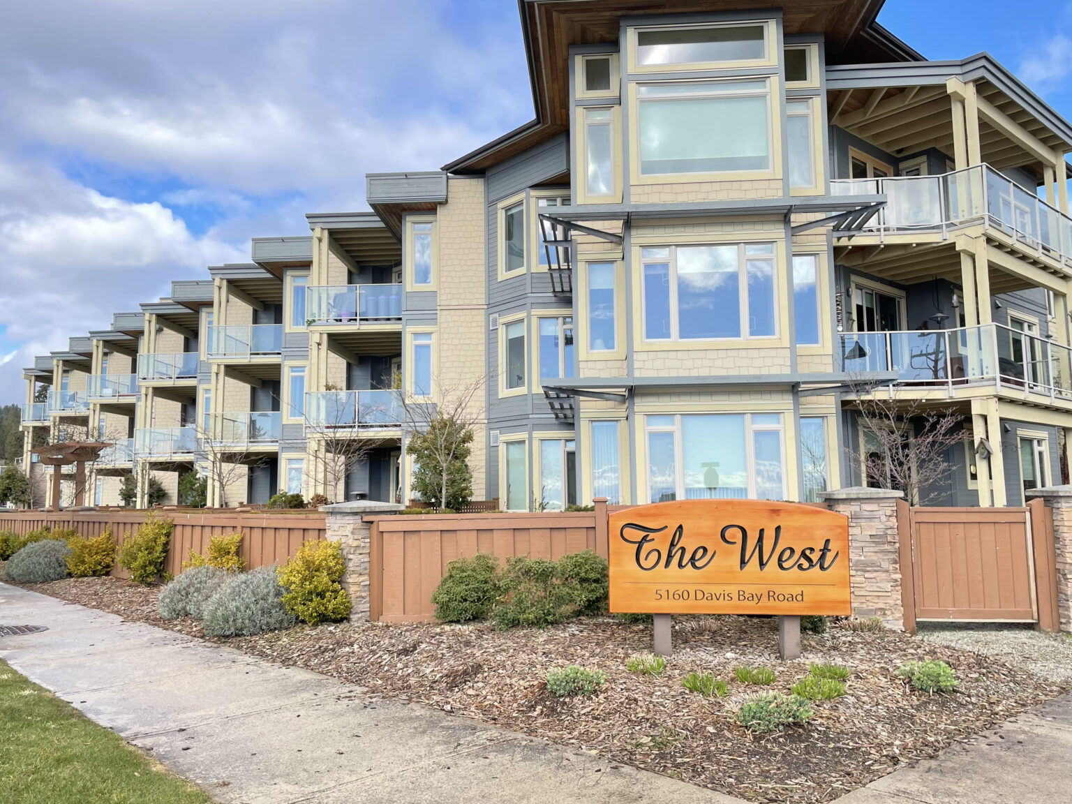 Properties for rent, Sunshine Coast, Gibsons, Sechelt, Roberts Creek